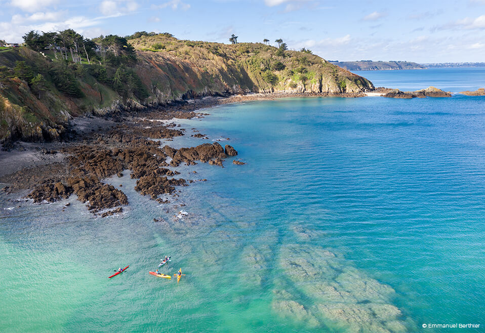 Plage de la Baie de Saint-Brieuc, aux alentours, du camping la Petite Ville en Bretagne